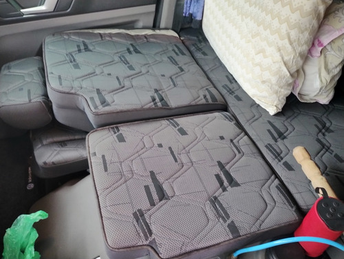 Delivery Prime 9.170 Com Baú E Cabine Semi Leito