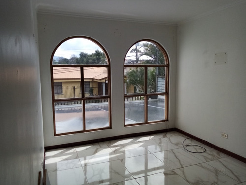 Alquiler De Hermosos Y Amplios Apartamentos