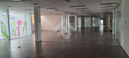 Oficina En Arriendo Con Financiamiento Para Habilitar.