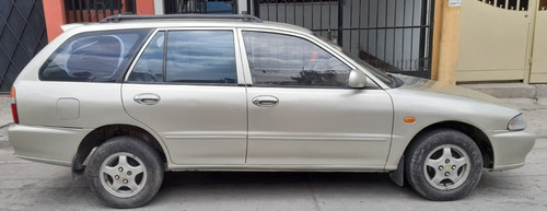 Imagen 1 de 6 de Mitsubishi Lancer