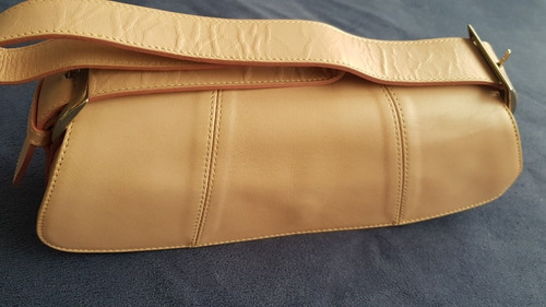 Cartera De Diseño En Cuero 