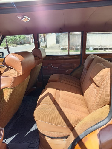 Jeep Wagoneer