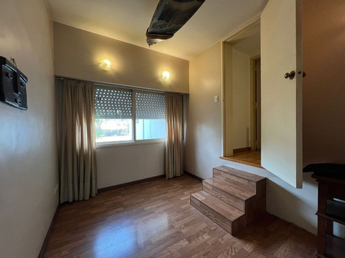 Venta Casa 6 Ambientes 600 M2- Castelar Norte