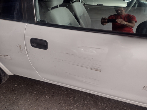 Imagen 14 de 15 de Chevrolet Corsa 2010 1.4 Classic