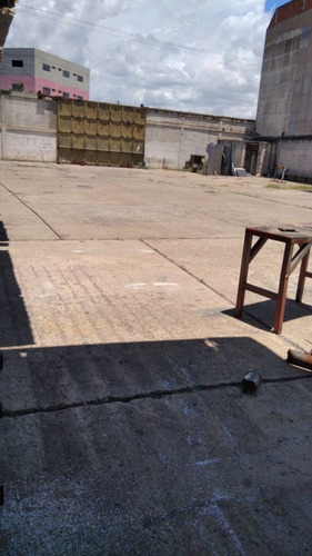 Imagen 2 de 10 de Galpón En Venta Ubicado En Av.pedro Maria Freites Barcelona