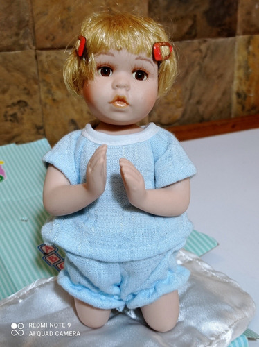 Muñequita  Toda De Porcelana  Collectible Porcelain Doll 