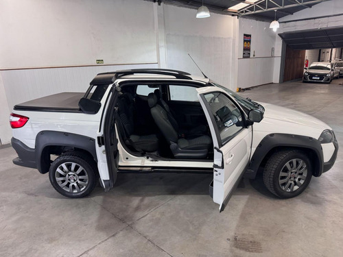 Fiat Strada 1.8 Mpi Adventure Cd 16v Flex 2p Manual