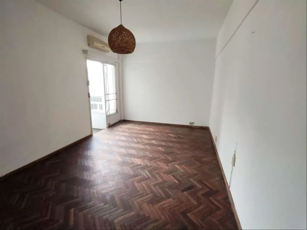 Alquiler Apartamento De 1 Dormitorio Y Terraza, Segundo Piso Por Escalera · Foto 4