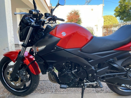 Imagen 1 de 11 de Suzuki Gsr 600