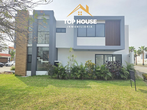 Casa En Venta En Residencial Las Palmas, Veracruz