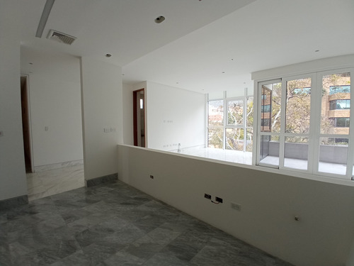 Imagen 7 de 17 de Vendo Apartamento 150m2 3h/4b/3p La Castellana