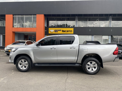 Imagen 6 de 25 de Toyota Hilux 2020