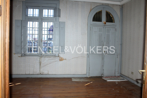 Oficina O Local Comercial En Pleno Centro De Viña