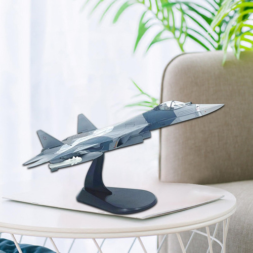 A Modelo De Liga Fundida Su57 Fighter Em Escala 1/100