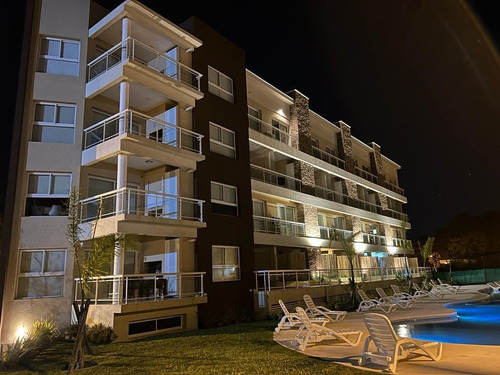 Venta Departamento En Pinamar, Costa Atlántica, Buenos Aires Complejo Tortugas 2 Ambientes C/ Cochera 