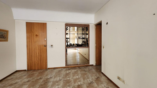 Venta. Departamento Caballito 4 Ambientes. Lavadero. 2 Cocheras