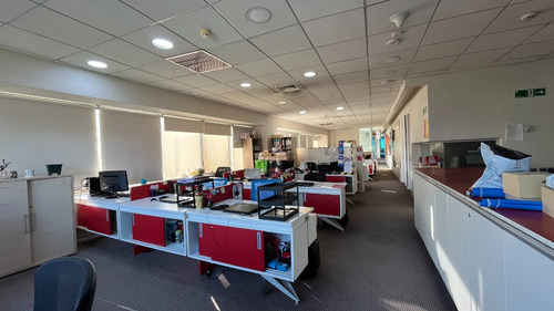 Oficinas 310m2 4b/4e/3bodegas A Pasos Metro P. Valdivia