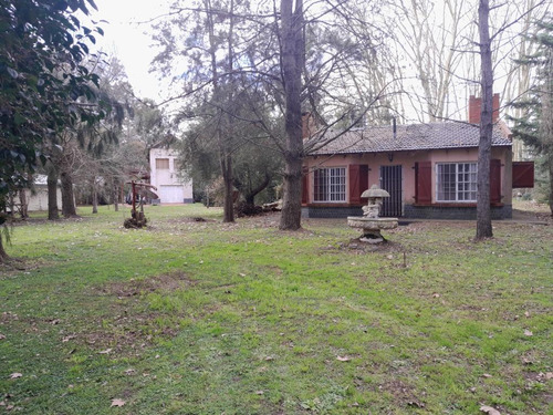Casa En Venta - 2 Dormitorios 1 Baño - 5.000mts2 - Coronel Brandsen