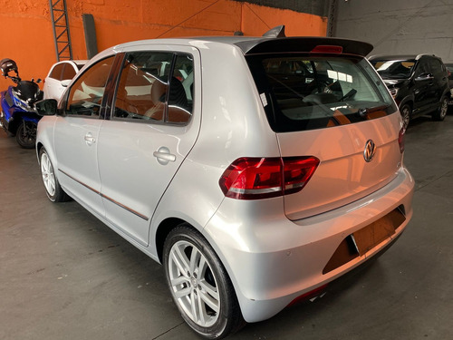 Volkswagen Fox 1.6 16v Msi Highline Total Flex I-motion 5p