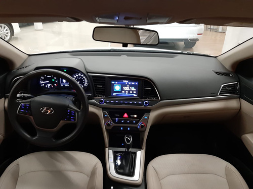 Imagen 7 de 8 de Hyundai Elantra Gls 2.0l L4 150hp At 2017