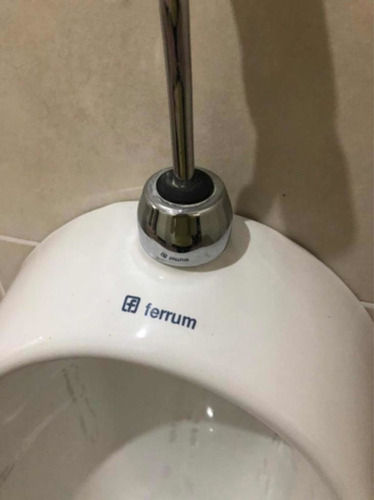 Imagen 4 de 10 de Mingitorio Oval Ferrum Pared Mtn Sanitario Urinario Baño