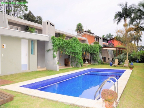 Imagem 18 de 30 de Casa Fantástica Sólida, Recém Reformada, Muito Bem Distribuída, Com Lindo Projeto Arquitetônico, Em Localização Privilegiada, Em Condomínio Fechado De - Ca01012 - 71016468