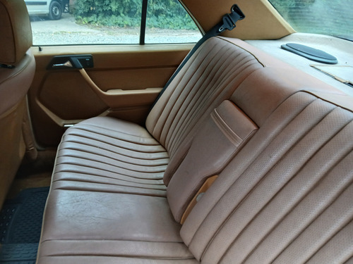 Mercedes-Benz 230 2.3 E