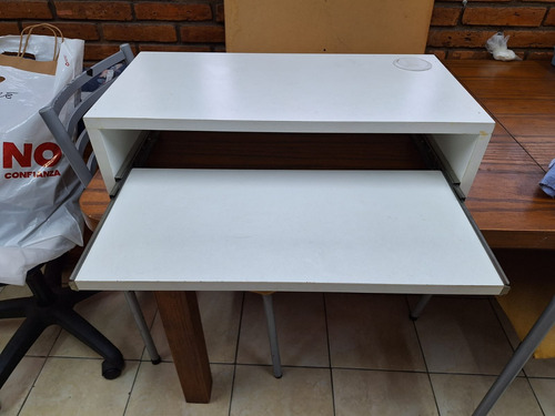 Escritorio Compacto Compace - 60x30x15 Cm Blanco (Usado)