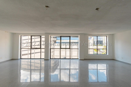 Edificio En Venta En Las Mercedes 22-22542 Yf