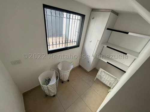 Imagen 6 de 27 de Casa En Venta En Valles De Camoruco Valencia 22-15578 Gerardo Guillén Rentahouse