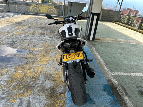 Imagen 6 de 15 de Yamaha Fz8n 2011