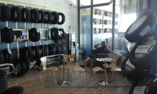 Combo X4 Goodyear 215/75 R15 Adventure - Vulcatires