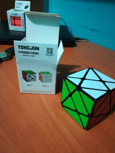 Cubo De Rubik Axis 3*3 (Usado)