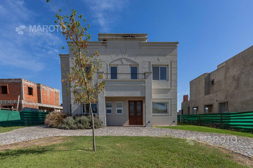 Imagen 3 de 30 de Casa En Venta En Barrio Puertos De Escobar - Maroto Propiedades