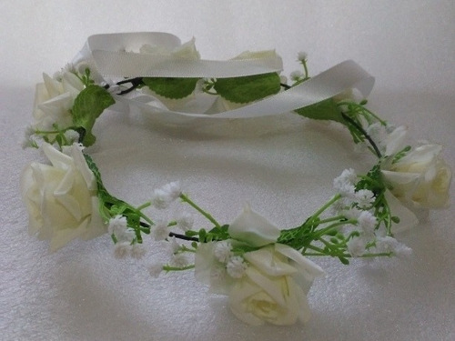 Tiara Coroa De Flores Brancas Com Flor Mosquitinho