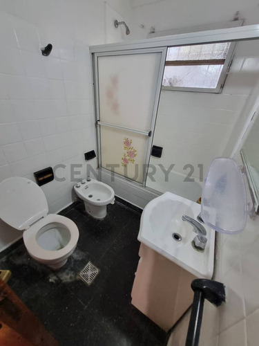 Alquiler Departamento 1er Piso Por Escalera, 2 Dormitorios En La Plata 34 Entre 115 Y 116