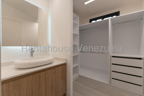 Casa (duplex) En Venta En El Cafetal, Distrito Metropolitano 25-17659
