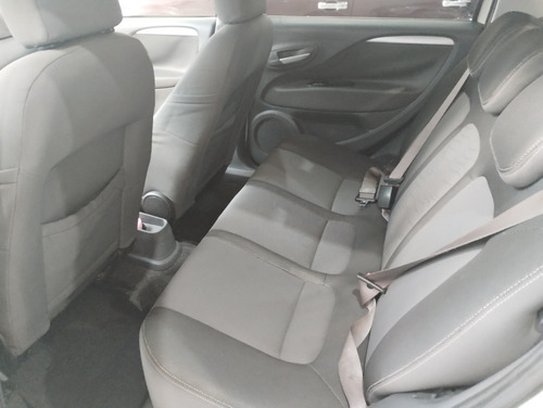 Fiat Punto 1.6 16v Essence Flex Dualogic 5p