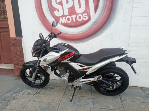 Imagem 6 de 10 de Honda Twister 250 2019 Branca