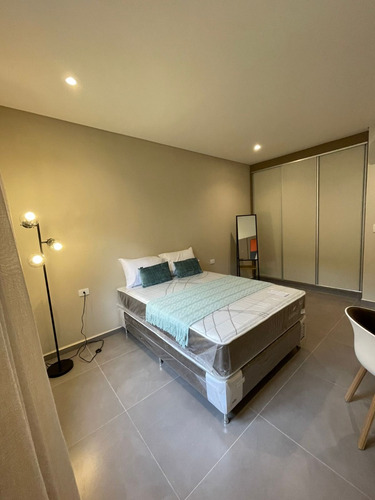 Vendo Casa Amoblada Con Piscina En El Barrio Kennedy: 3 Habitaciones Y 3 Baños