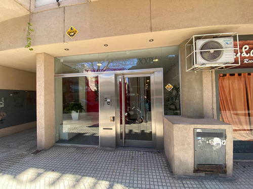 Venta Departamento Monoambiente En Barrio Martin. Apto Crédito.