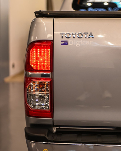 Toyota Hilux CD SRV 4x2 2.7 Flex 16V Aut.