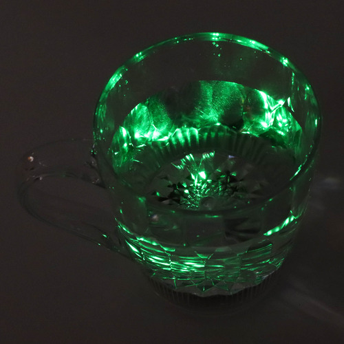 Mango De Vaso Led Multicolor Activado Por Líquido