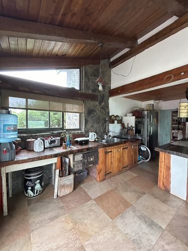 Chalet De Estilo Rústico. San Antonio De Arredondo Zona Granjas - Las Jarillas.