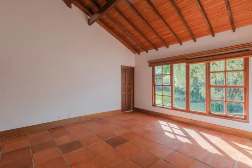 Casa En Venta En La Amalita. Cod V5775