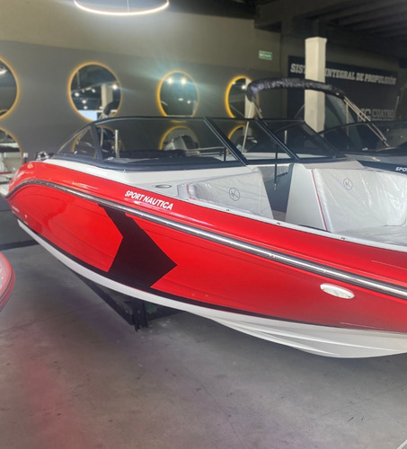 Imagen 3 de 19 de Klase A K210 F/b Con Motor Mercury 150 Hp