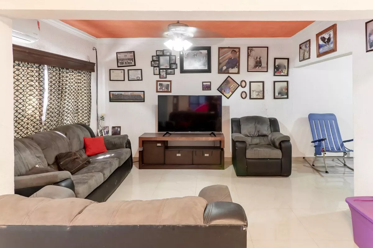 Casa En Venta En Col. Lomas De La Paz