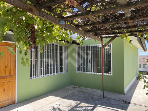 Casa En Venta De 4 Dorm. En Quilpué