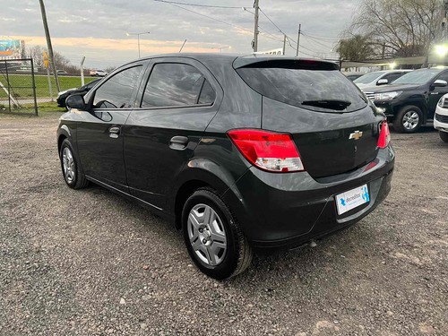 Imagen 4 de 8 de Chevrolet Onix 1.4 Joy Ls