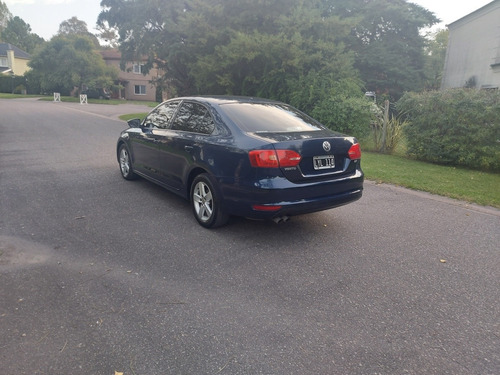 Volkswagen Vento 2.5 Luxury 170cv 2012